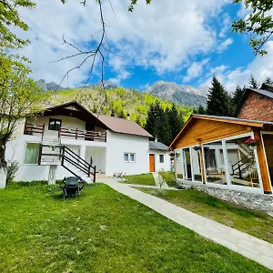  Bed & Breakfast Bujtina Arlindi Albanië
